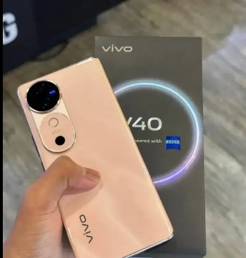 Vivo v40 pro 5g Ram.12/512