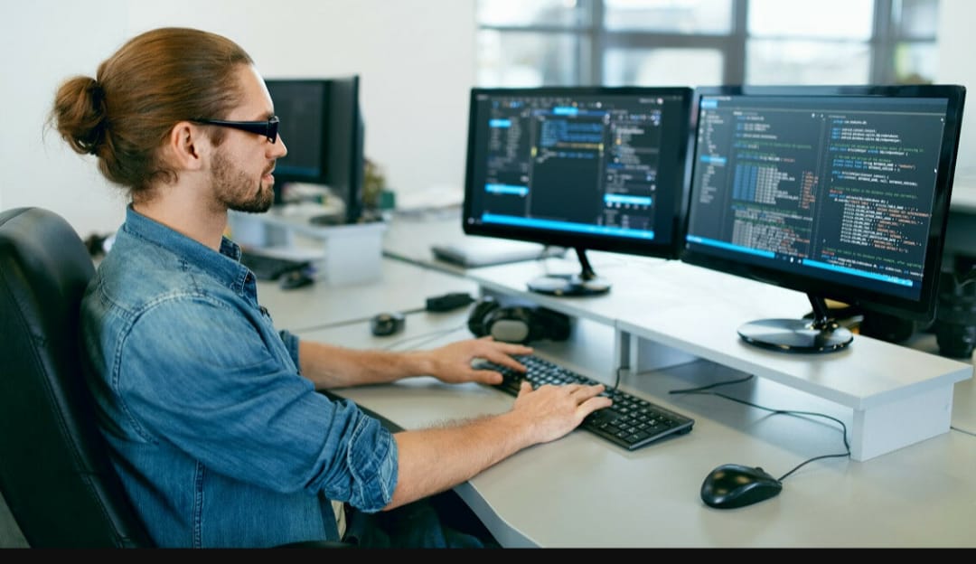 Code, Create, Conquer: The Life of a Modern IT Developer